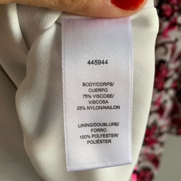 ❌NOT FOR SALE❌MONIQUE LHUILLIER Floral VelvetDress - Picture 16 of 16